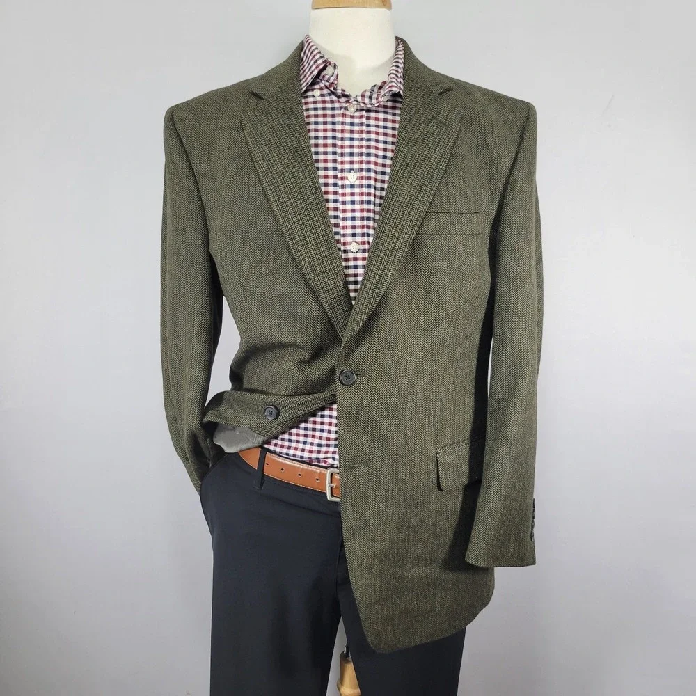 JOS A BANK Men's Sport Coat Blazer Two Button Herringbone Flannel Wool 42R‎